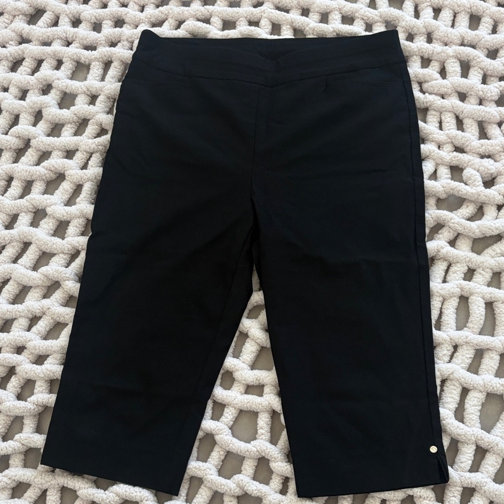 Chico's Women’s Black Capri Pant size 8
